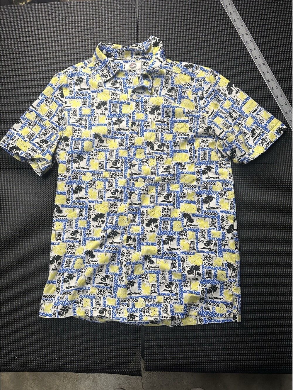 VTG 90s Tropical Hawaiian Resort Button Up Shirt Mens S/M Tiki Palm Tree